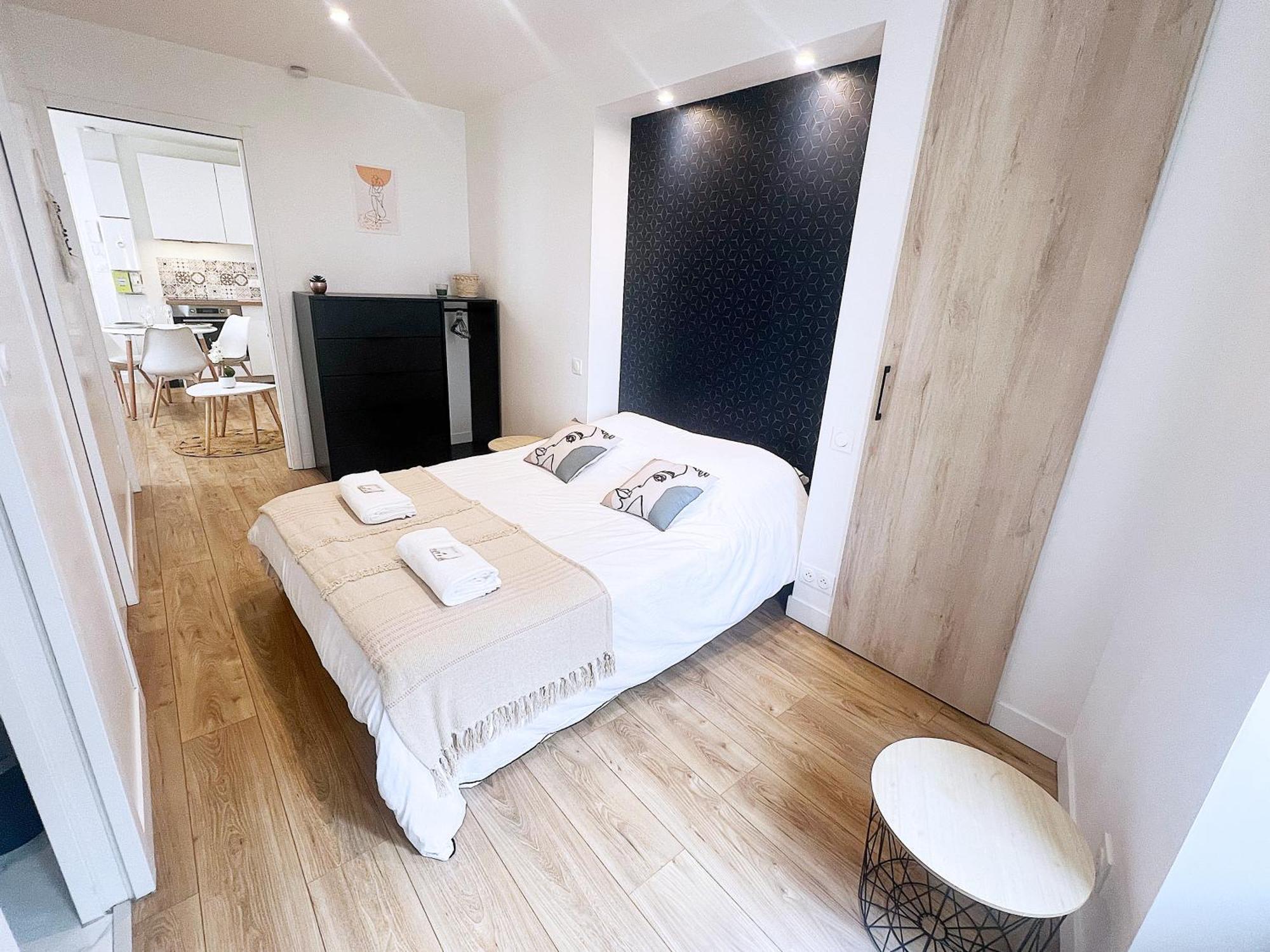 Ferienwohnung Le Petit Barbusse, Proche Centre Avec Netflix Reims Exterior foto